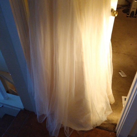 Ivory Strapless Wedding Dress NWT!! - Picture 6 of 7